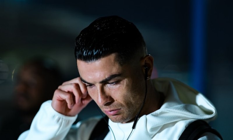 Noční úprk z ohnivého pekla. Cristiano Ronaldo narychlo opustil bombardovaný Rijád