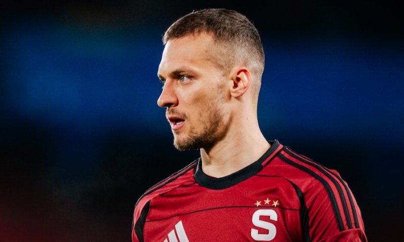 Hádka o červenou kartu: Haraslín pálí do rozhodčích, experti mu ale vzkazují, že se mýlí