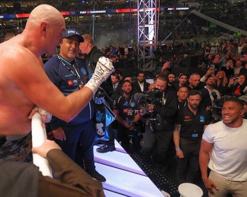 Výplata, která bere dech. Joshua a Fury si za jediný večer rozdělí stamiliony liber