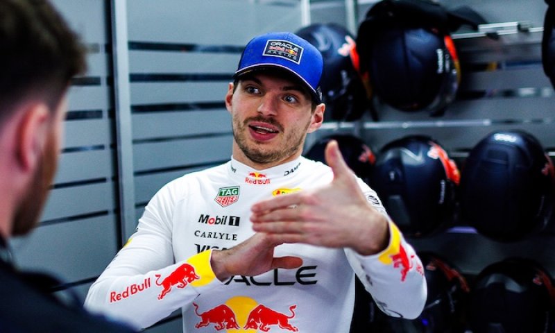 Mercedes měl couvnout od Verstappena. Moderní F1 už prý není jako v osmdesátkách