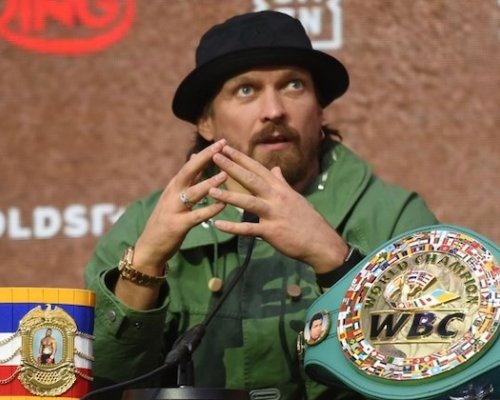 Usyk dostal od federace WBC ultimátum: Neporažený boxer, nebo odevzdání pásu