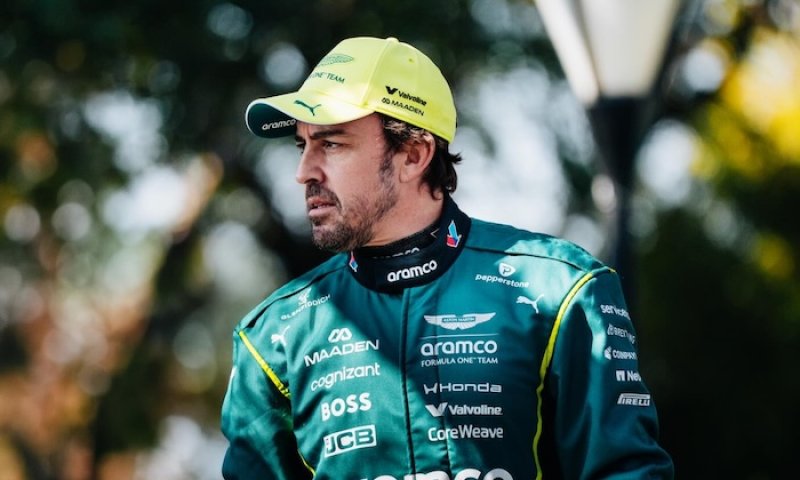 Alonso chce být součástí kolotoče F1 i v pětačtyřiceti: Cítím se konkurenceschopný, motivovaný a šťastný, když řídím