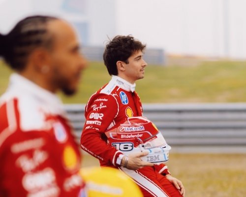 Bývalý mistr světa varuje před válkou uvnitř Ferrari po britském prvenství