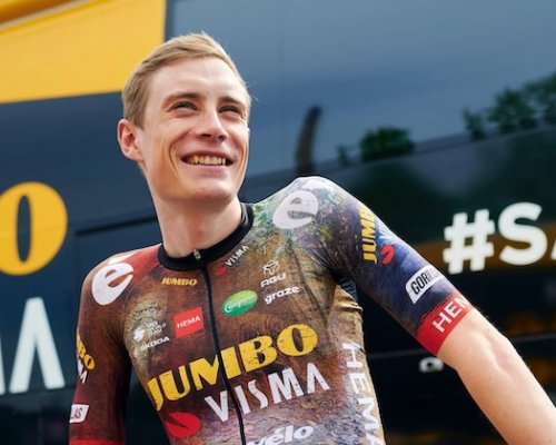 Organizátoři italského závodu zakázali močení do lahví. Cyklistické hvězdy jezdce obhajují