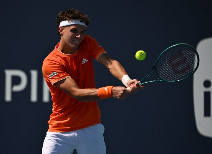 Menšík padl v semifinále, ale Paříž mu tleská. Zverev i Agassi ocenili český talent