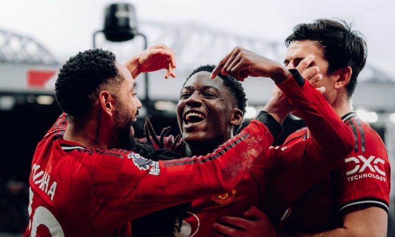 Návrat do Ligy mistrů může Manchesteru United zajistit astronomický rozpočet na letní posily