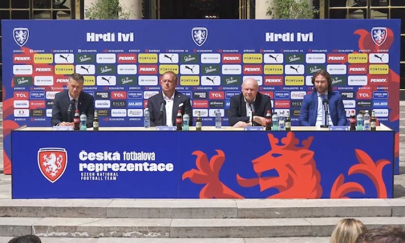Koubka překvapila síla opatření. Reprezentace je pod dohledem 24 hodin denně