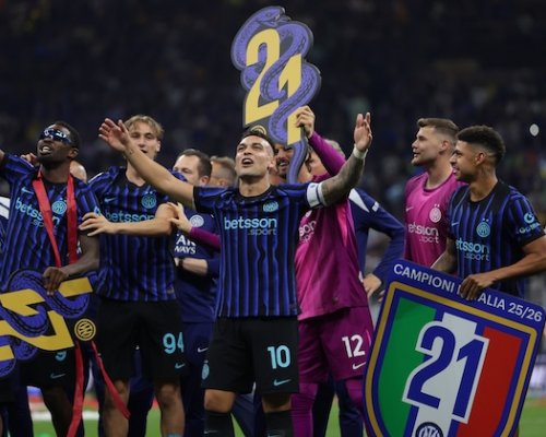 Inter je na trůnu podruhé za tři roky. Scudetto číslo 21 stvrdili svými zásahy Thuram a Mkhitaryan