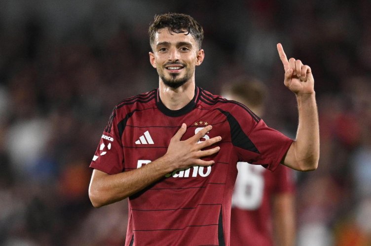 Rrahmani koketuje s italskou ligou. Letenští si však za kanonýra řekli o desítky milionů navíc