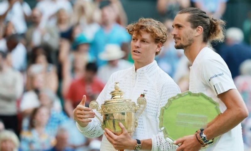 Janniku, už tě vlastně nemám moc rád, pobavil Zverev po desáté porážce v řadě od Sinnera