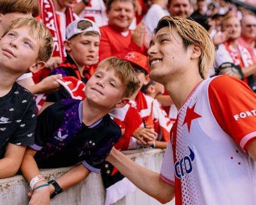 Ze Slavie do Bundesligy? Hashioka je krok od Mönchengladbachu