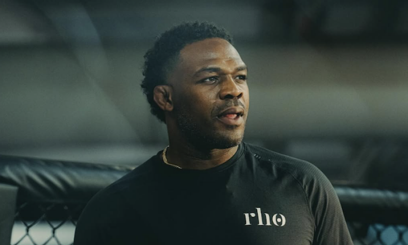 Jon Jones má jasno. Pereiru bych ukončil velmi rychle, tvrdí
