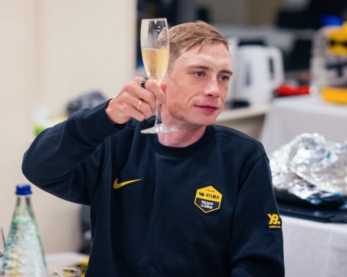 UAE Team Emirates rozmetali konkurenci a Pogačar už klepe na žluté dveře. Vingegaardův náskok se téměř vypařil