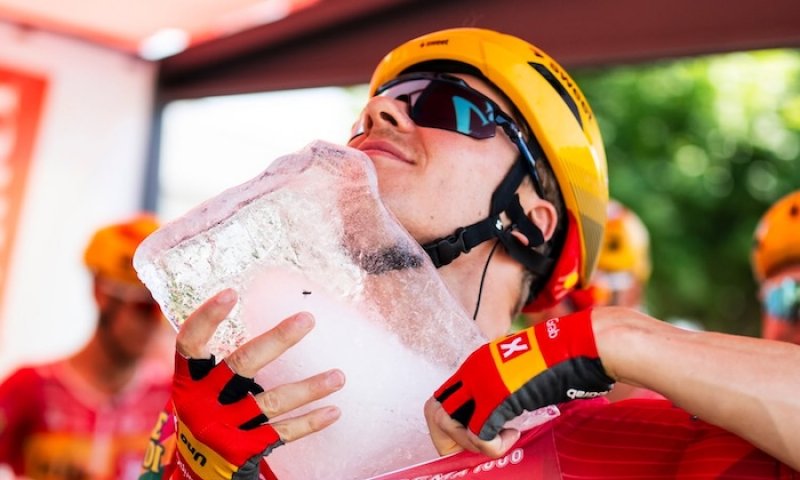 Tour de France vstupuje do červené zóny. Peloton čeká peklo v Pyrenejích, organizátoři ale nehodlají couvnout