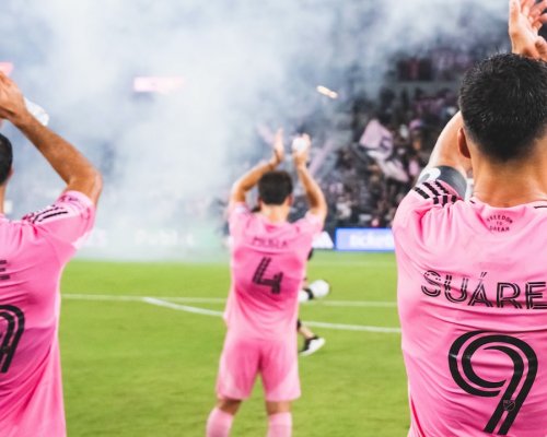 Messi se v Rosariu loučil s otcem. Miami hrálo bez své hvězdy, dojemné gesto předvedl De Paul