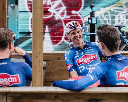 701 kilometrů před útokem na duhový dres. Van der Poel se rozehřeje v Lucembursku