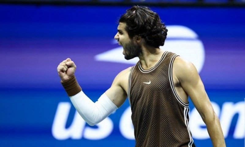 Nejdřív varování, pak kanár. Alcaraz se může stát prvním mužem od Federera, který dokáže na US Open obhájit