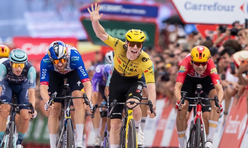 Brennan se nikdy neunaví a je nejmladším cyklistou historie, jenž nasbírat pět etapových vítězství na Grand Tour