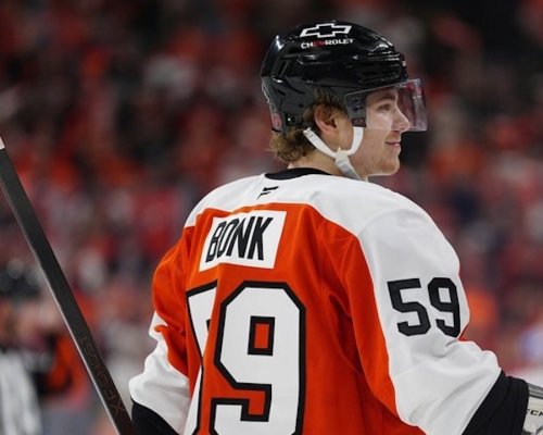 Sedm hodin za volantem? Žádný problém. Dojatý Bonk v NHL sledoval splněný sen svého syna