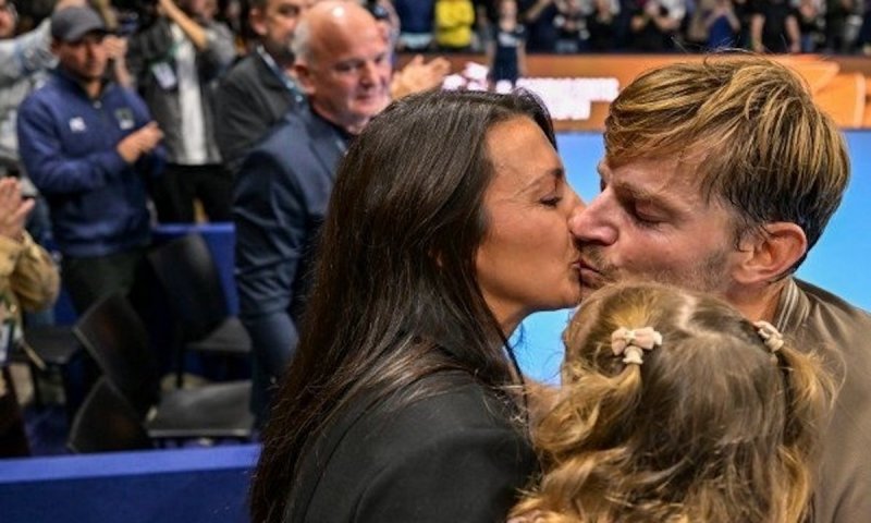 Ještě neodcházej! Goffin v posledním turnaji kariéry otočil ztracený zápas a dojal domácí publikum