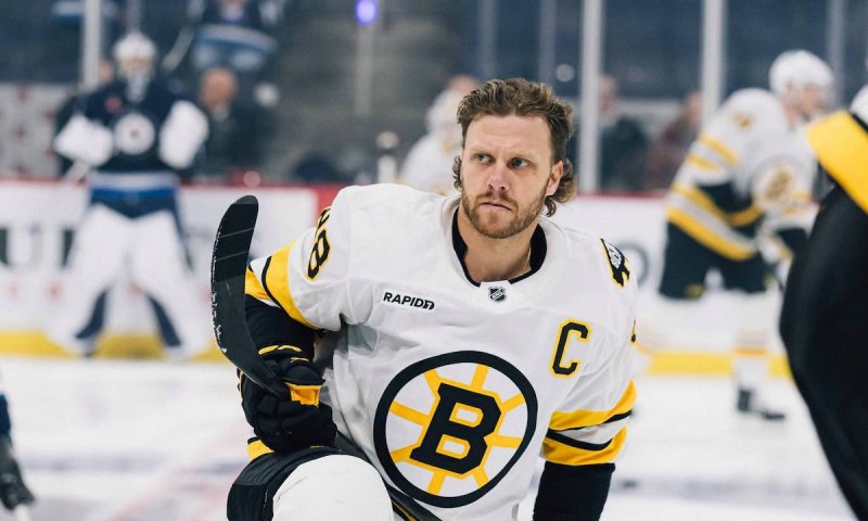 Pastrňák brzy bude třetí nejlepší střelec v historii Bruins. Přeskočíl i Židlického v zápasech a Hamrlíka v přesilovkách